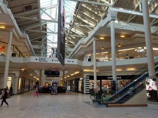 Where to Shop: The Best Malls in Burlington for Fashion & More